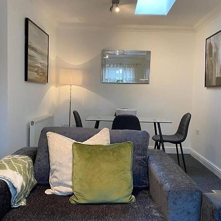 Alicia Newport By Mia Living 2 Bedroom Apartment With Dedicated Parking Dış mekan fotoğraf