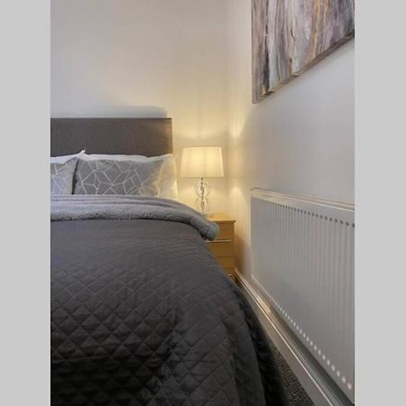 Alicia Newport By Mia Living 2 Bedroom Apartment With Dedicated Parking Dış mekan fotoğraf