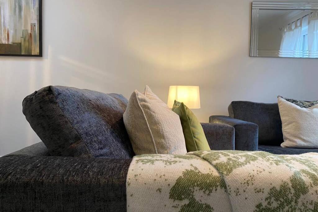 Alicia Newport By Mia Living 2 Bedroom Apartment With Dedicated Parking Dış mekan fotoğraf